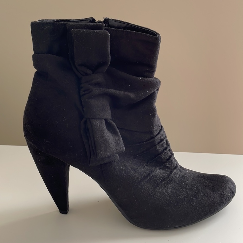Target booties - Picture 4 of 7